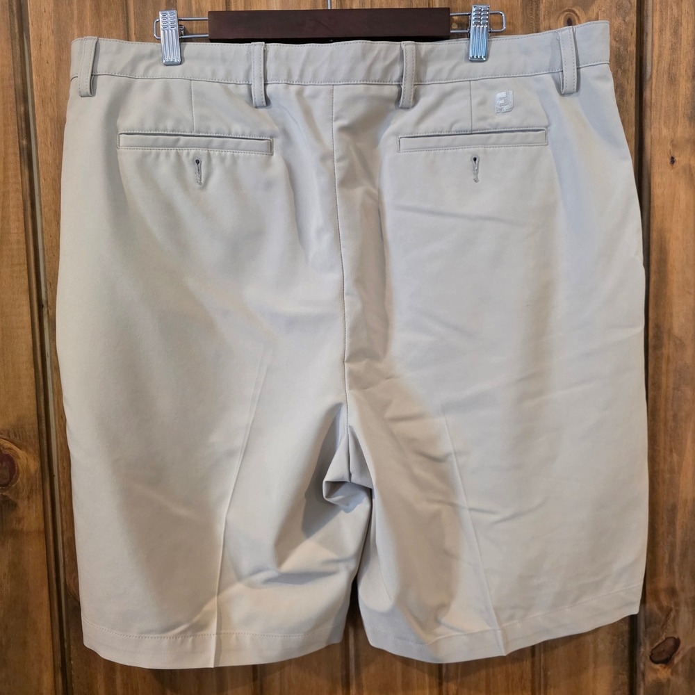 FootJoy Golf Shorts Mens 40 Stone Beige Excellent Performance Stretch Flat Front - Picture 5 of 6